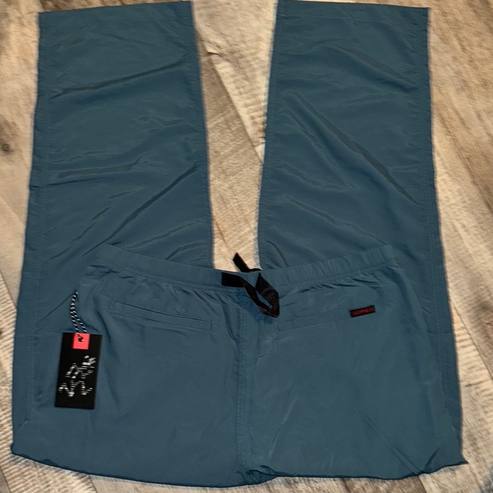 NWT—GRAMICCI pants-size XL-‎